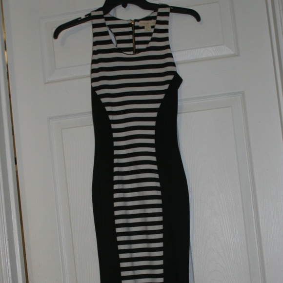 NWT Nicki Minaj Sleeveless Midi Dress - Striped - Picture 2 of 7